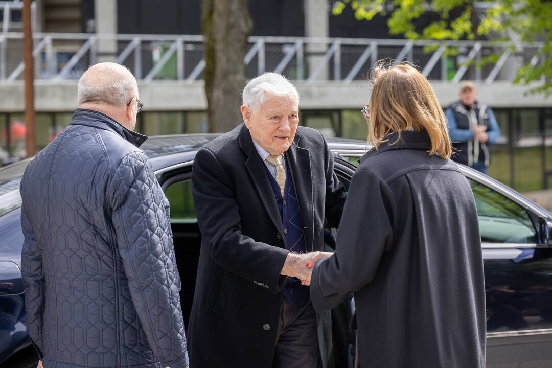 Prezidento Valdo Adamkaus lengvosios atletikos maniežo atidarymas