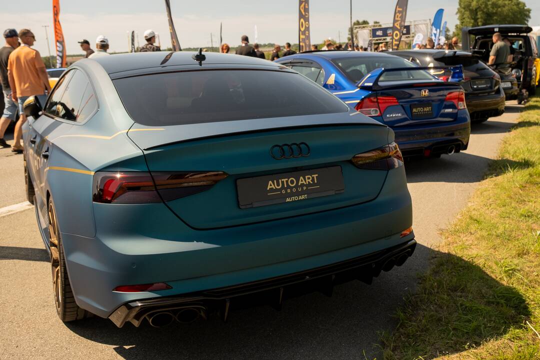 "Memel Motor Fest" išskirtinių automobilių paroda Palangoje