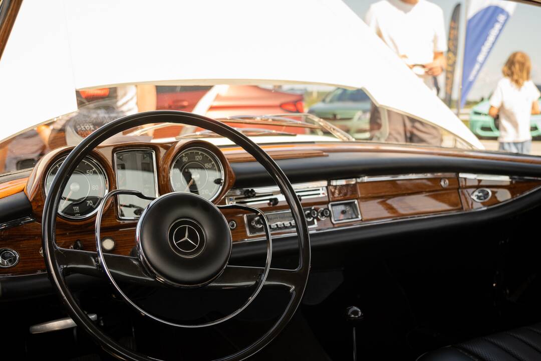 "Memel Motor Fest" išskirtinių automobilių paroda Palangoje