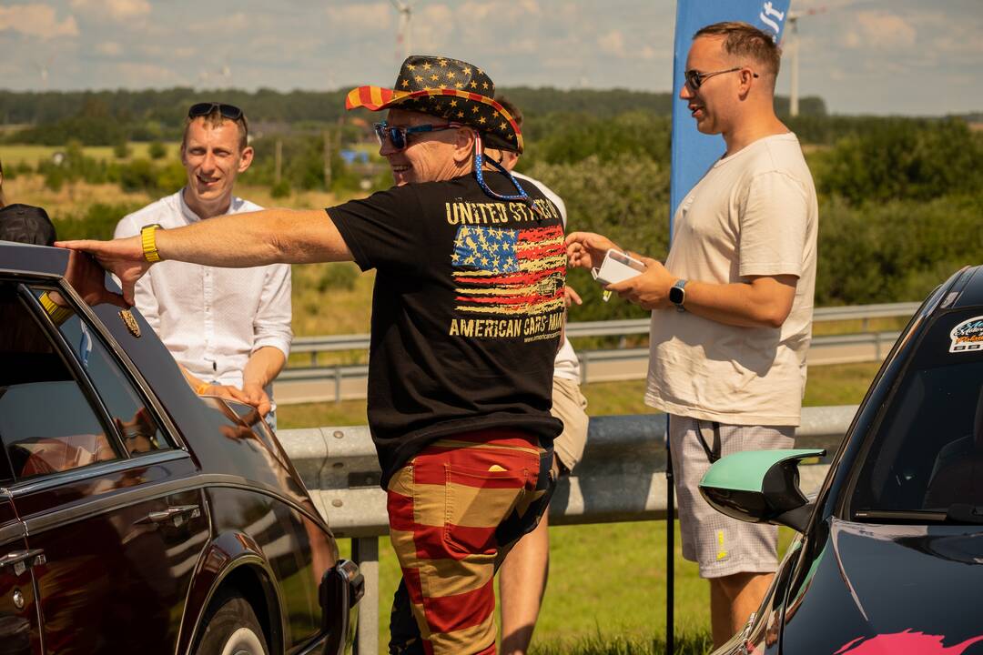 "Memel Motor Fest" išskirtinių automobilių paroda Palangoje