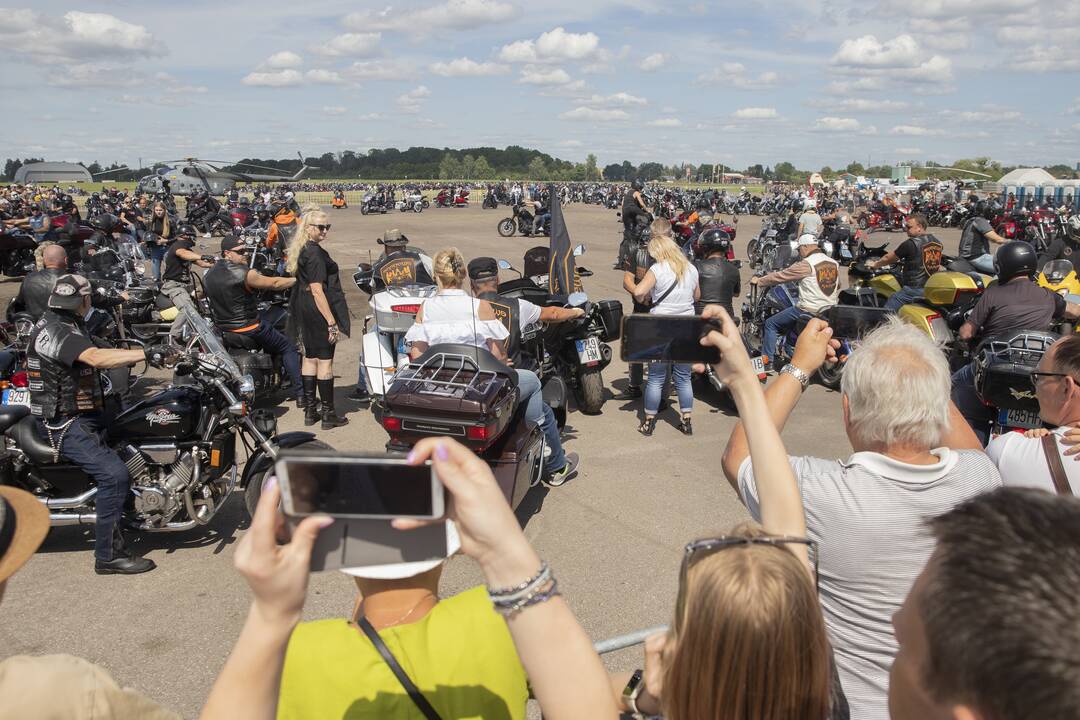 "Bike Show Kaunas" baikerių kolona