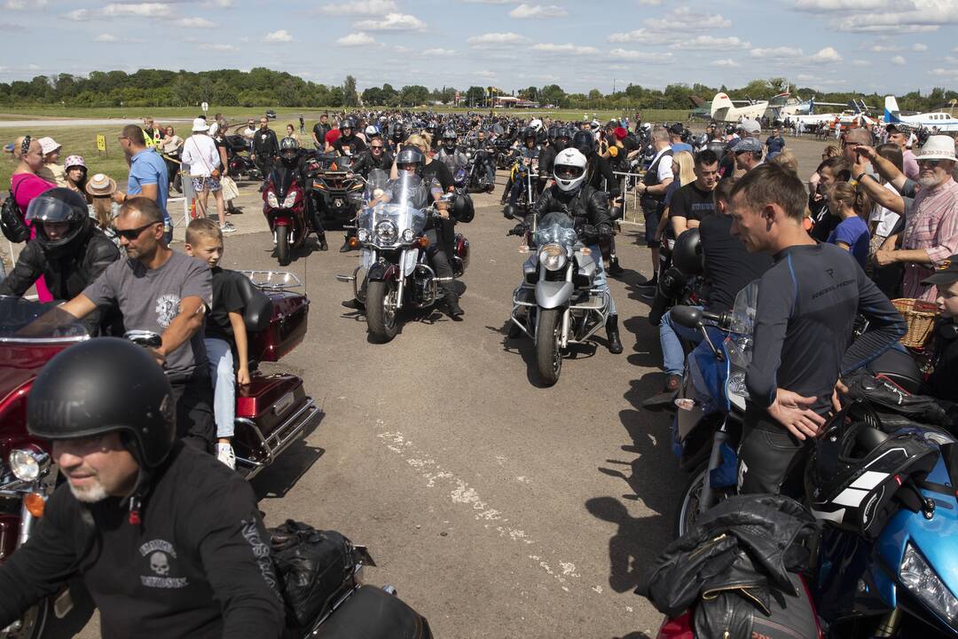 "Bike Show Kaunas" baikerių kolona