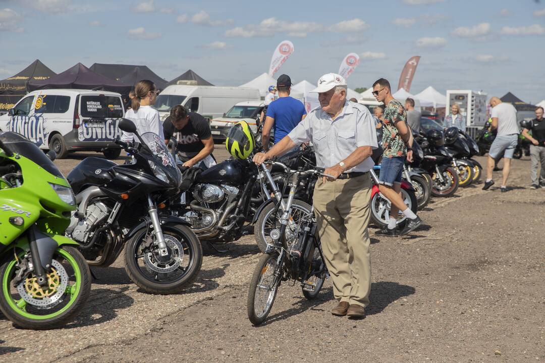 "Bike Show Kaunas" baikerių kolona