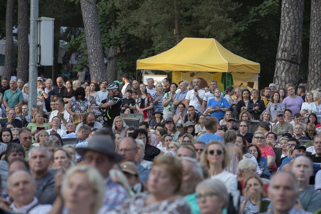 Bardų festivalis "Akacijų alėja"