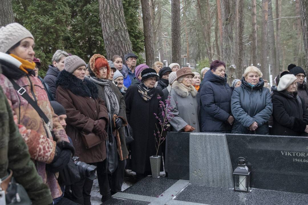 D. Teišerskytės laidotuvės Petrašiunų kapinėse