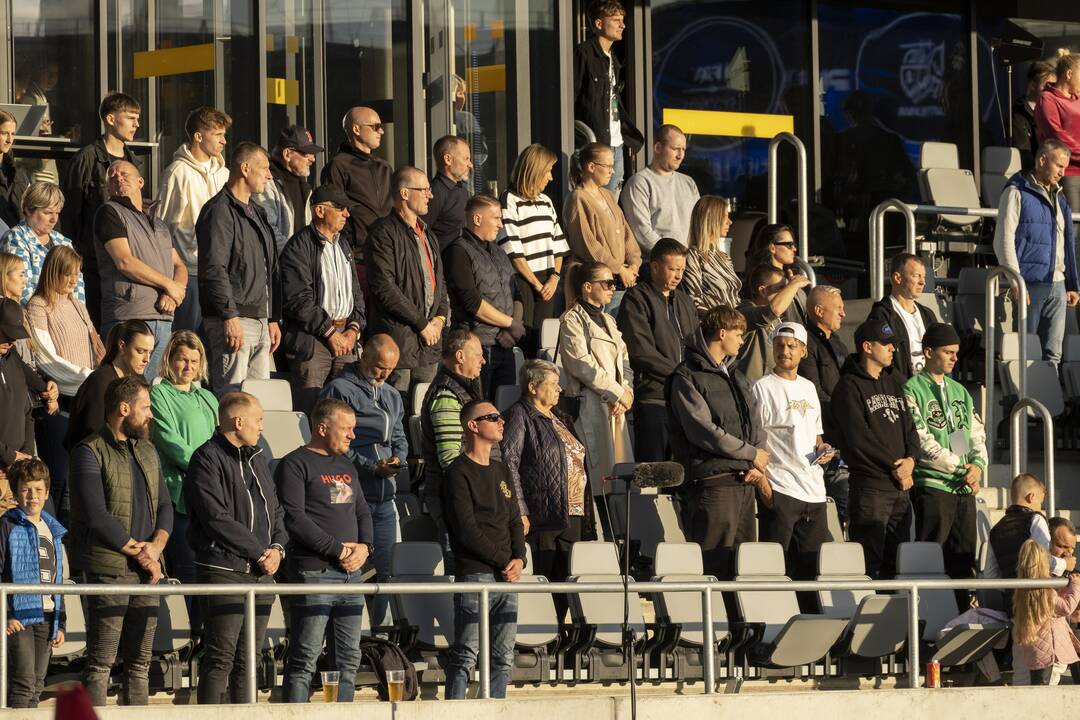 Kauno S. Dariaus ir S. Girėno stadione įvyko Lietuvos ir FIFA futbolo legendų rungtynės