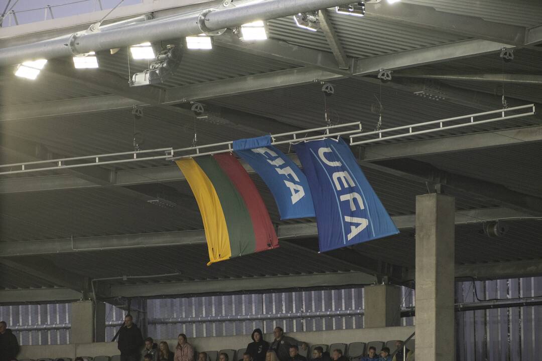 Kauno S. Dariaus ir S. Girėno stadione įvyko Lietuvos ir FIFA futbolo legendų rungtynės