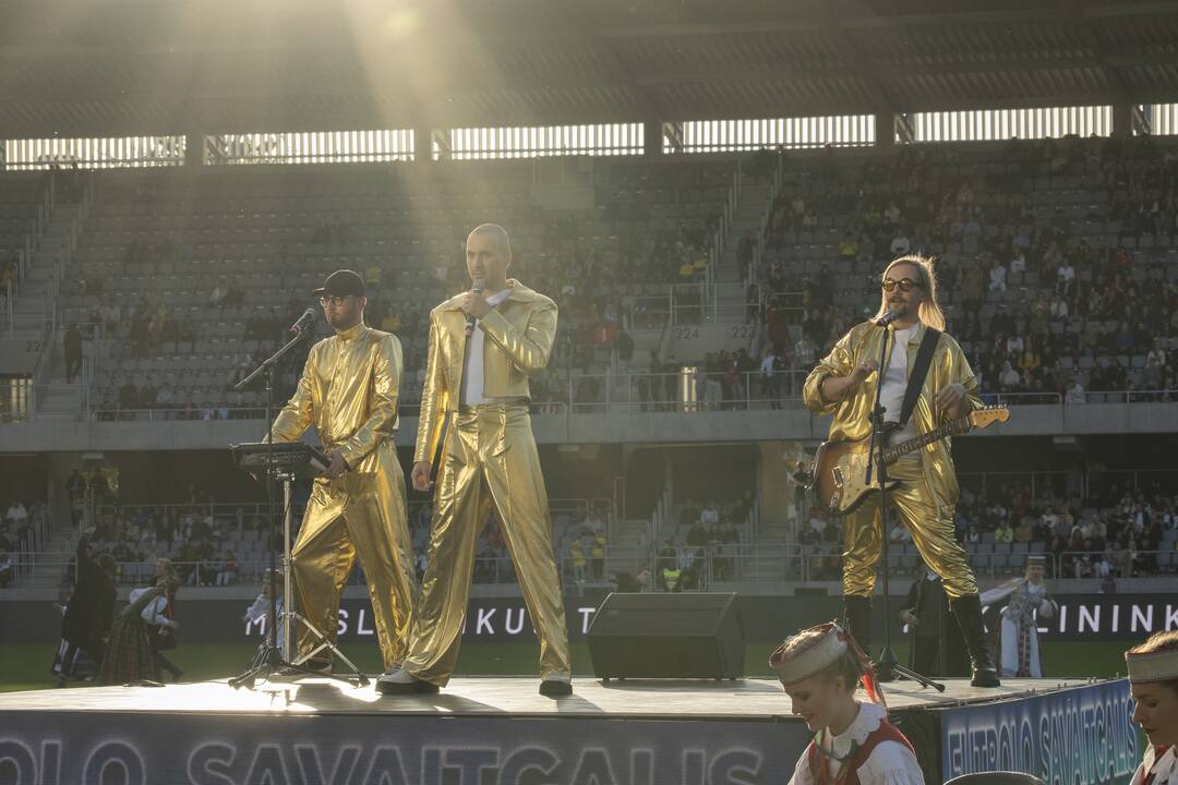 Kauno S. Dariaus ir S. Girėno stadione įvyko Lietuvos ir FIFA futbolo legendų rungtynės