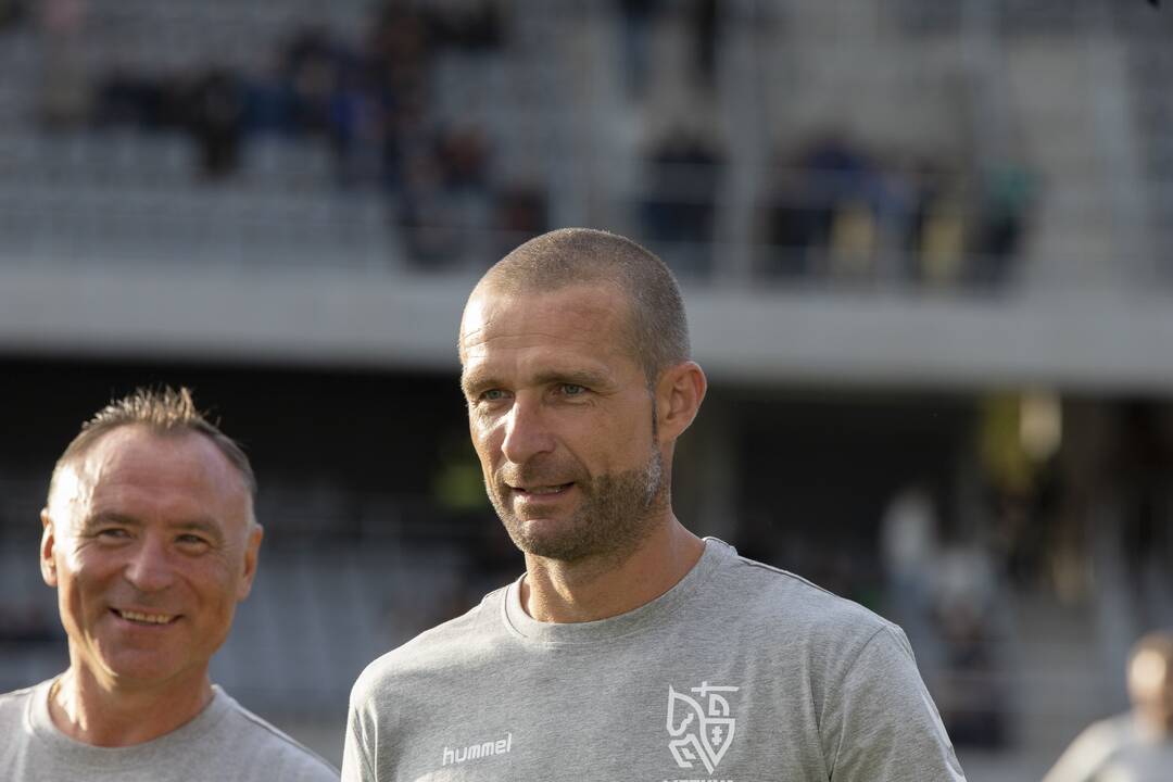 Kauno S. Dariaus ir S. Girėno stadione įvyko Lietuvos ir FIFA futbolo legendų rungtynės