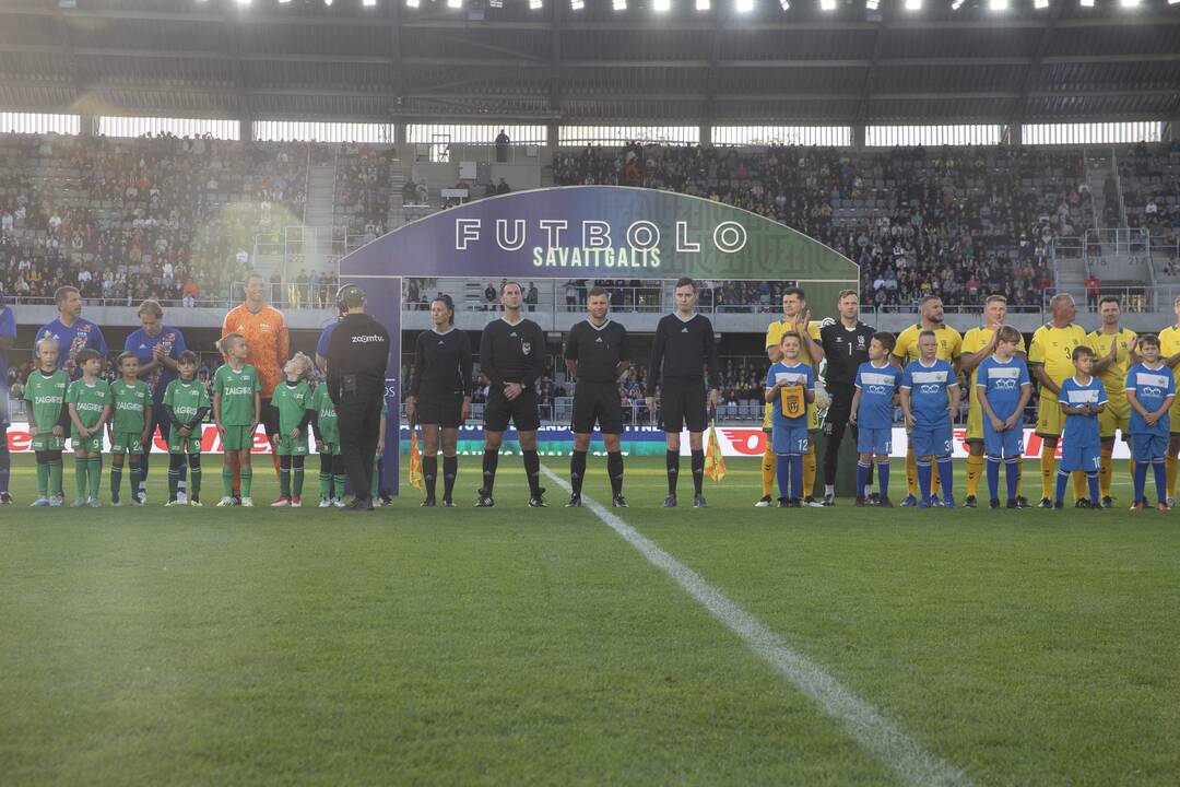 Kauno S. Dariaus ir S. Girėno stadione įvyko Lietuvos ir FIFA futbolo legendų rungtynės