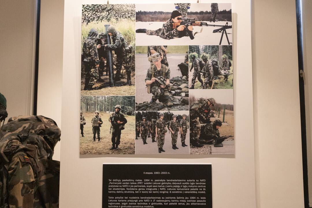 Paroda NATO 20-mečiui paminėti