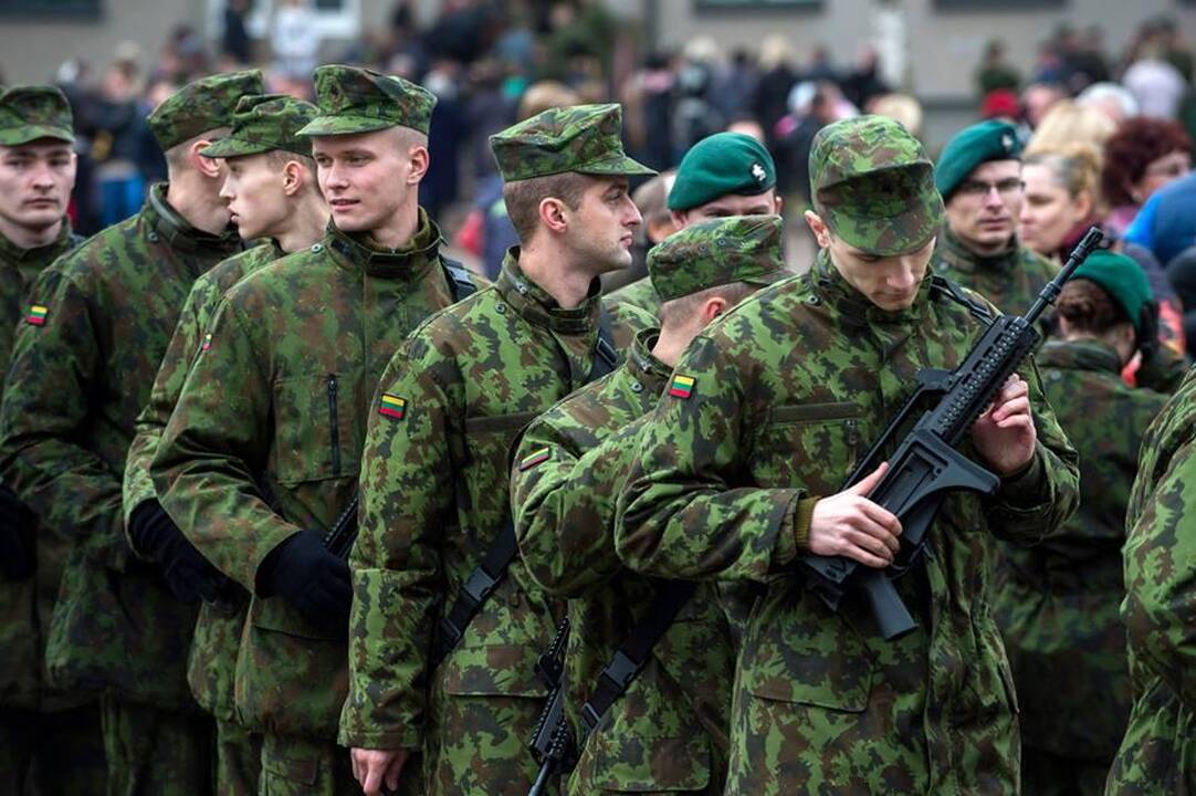 Šauktinių gali neprireikti ir šiemet