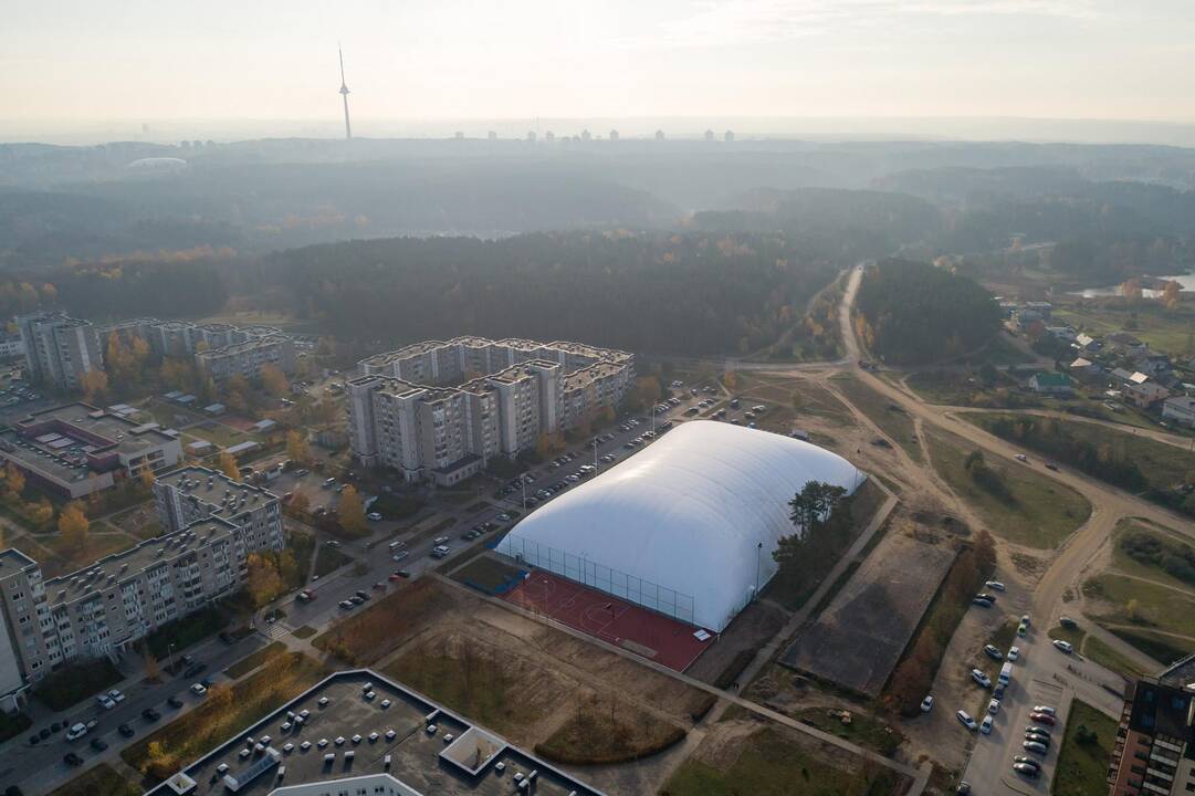 Pilaitės bendruomenės sporto klubo valdybos vadovas G.Tvarijonas tikisi, kad naujasis futbolo maniežas taps vietos gyventojų sportinio gyvenimo centru.