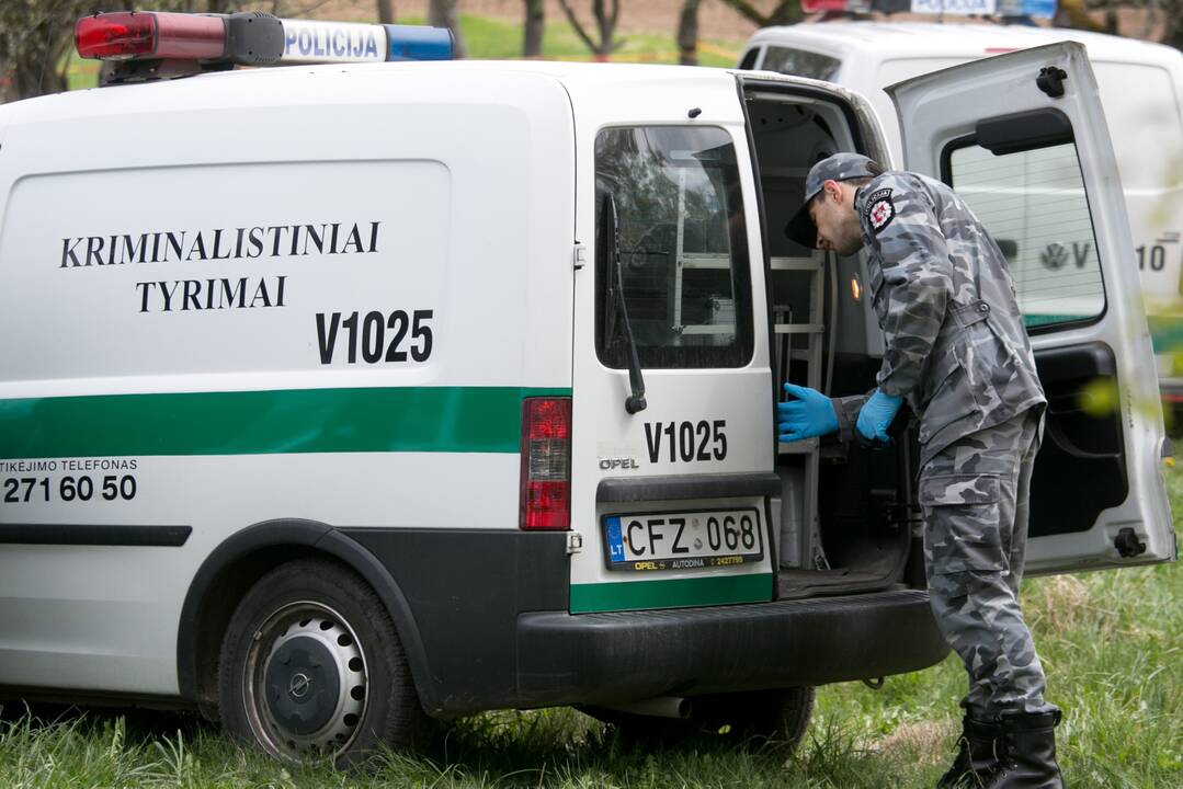 Šilutėje – žmogžudystė: nužudytas vyras rastas darže, įtariamasis sulaikytas