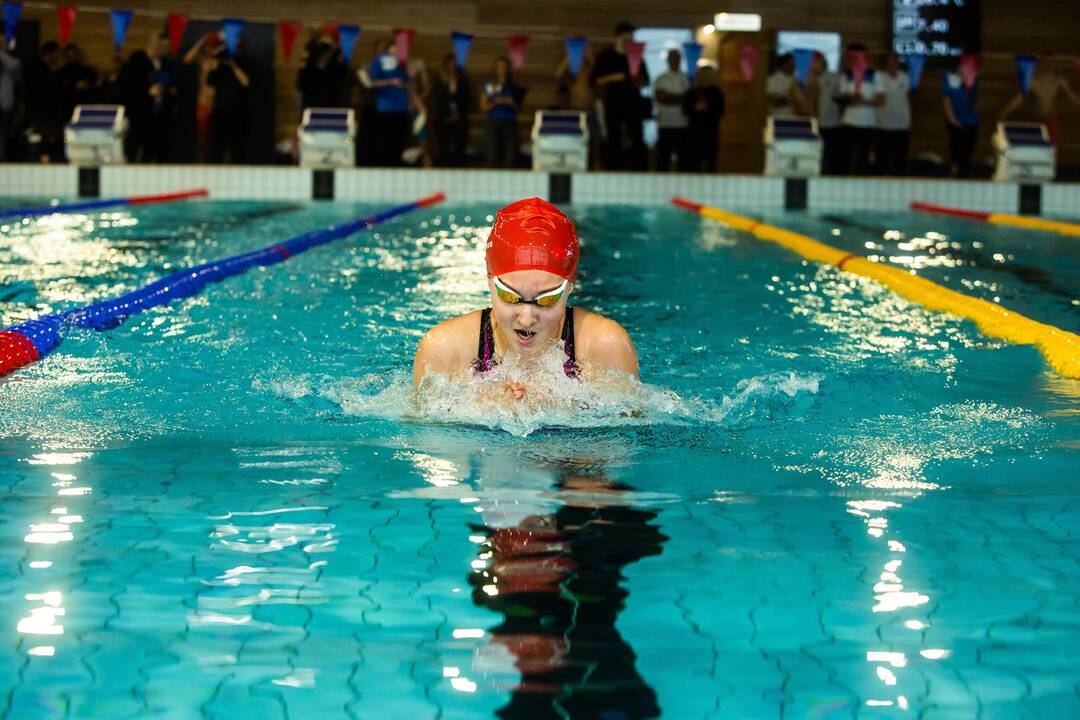 Pasak I.Jukonės, Vilniuje nėra tiek sporto bazių, kad būtų galima priimti visus norinčius lankyti, pavyzdžiui, plaukimo treniruotes.