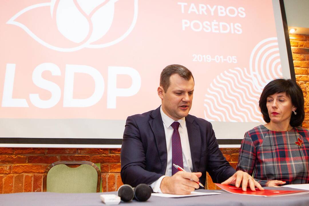 Partijų reitinguose lyderiai nesikeičia: labiausiai nukraujavo socialdemokratai