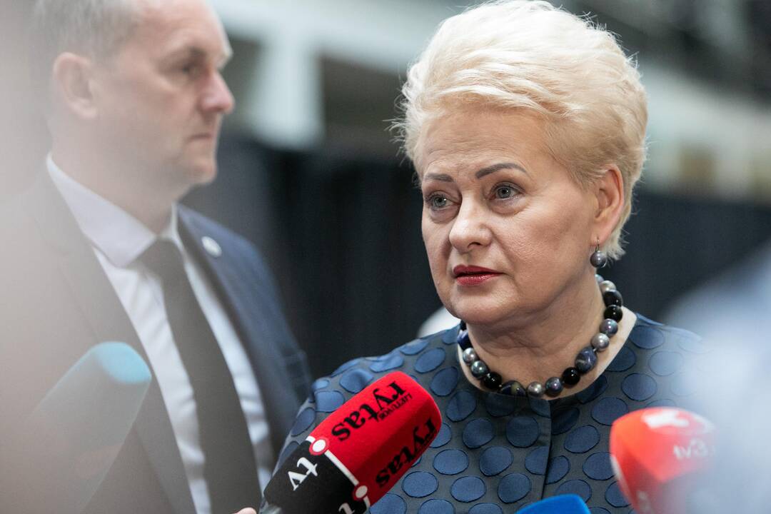 Iš anksto balsavo prezidentė D. Grybauskaitė