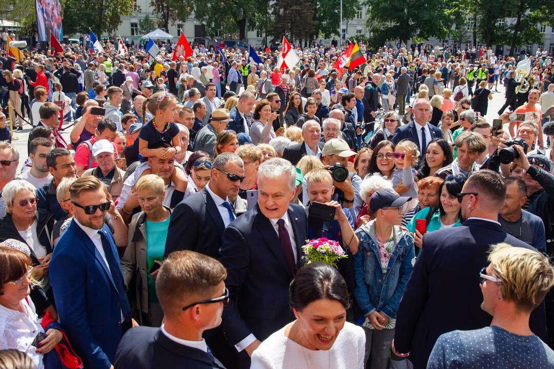 Miestų ir miestelių vėliavų pagerbimo ceremonija