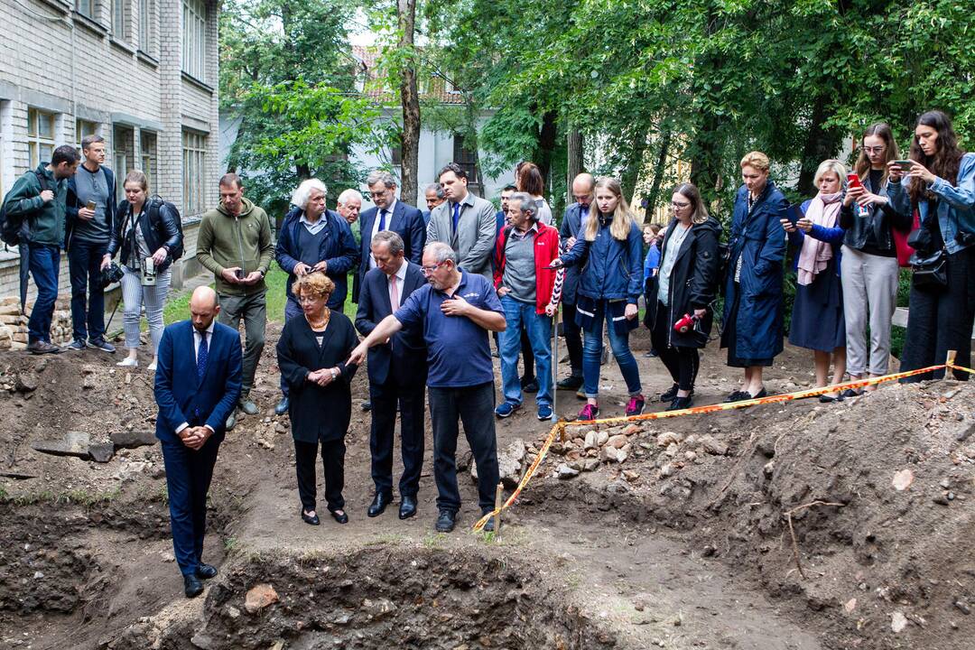 Pristatyti Didžiosios sinagogos radiniai