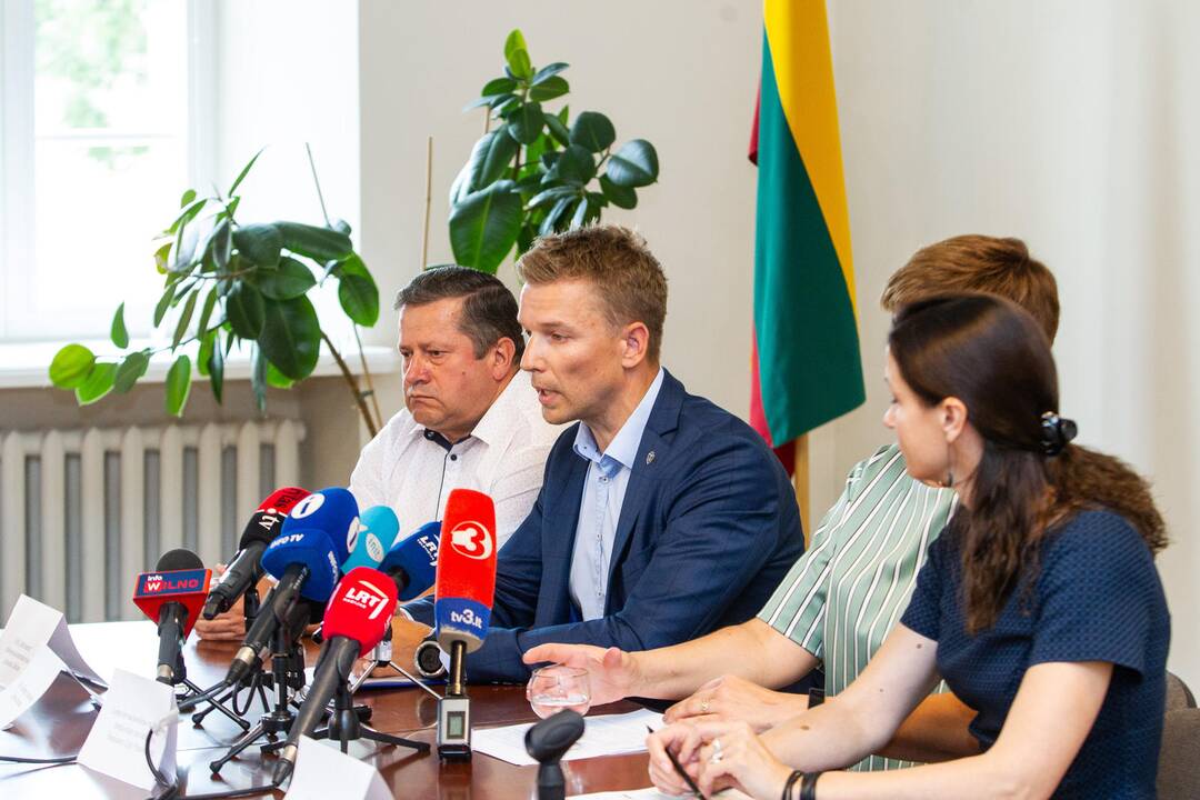 Spaudos konferencija dėl Gedimino kalno