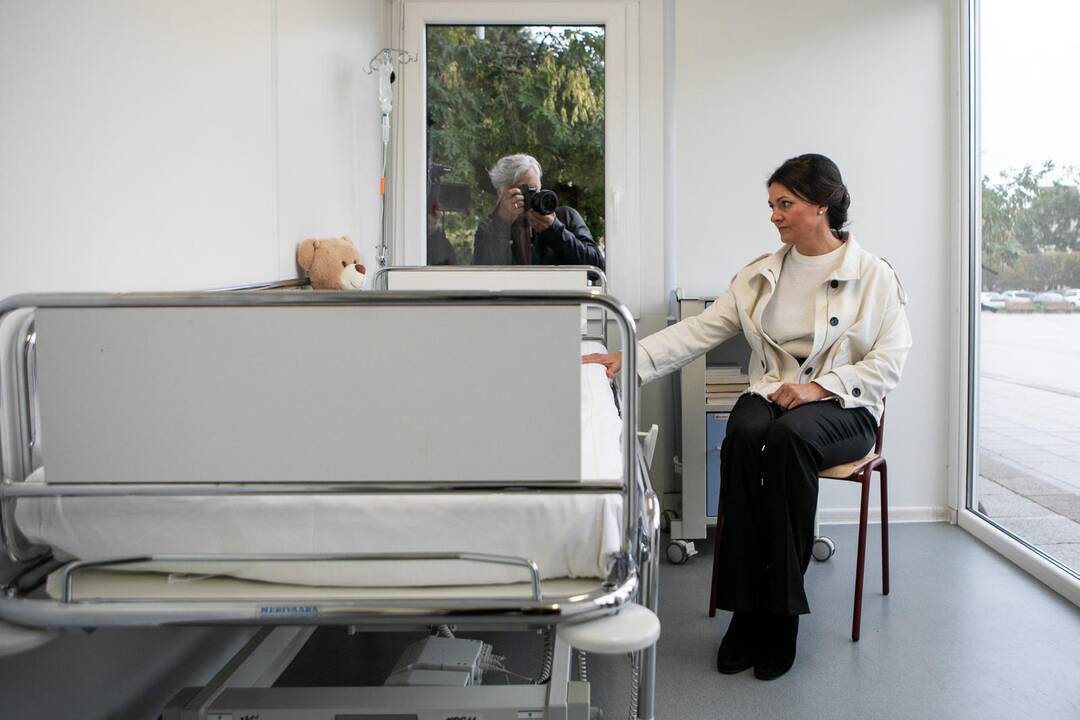 Kai dienas imitacinėje palatoje leidžiančią akcijos sumanytoją E.Mėlinauskienę užvaldo neviltis, pasisemti jėgų ji vyksta pas sergančius vaikus – jie yra didžiausia motyvacija.