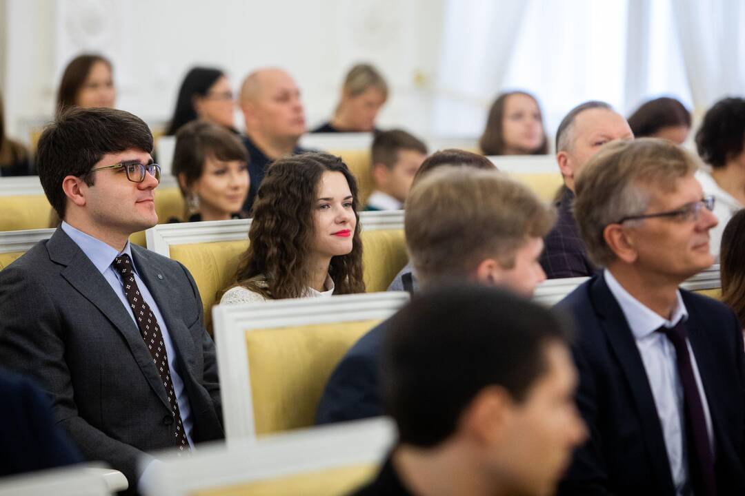 Konstitucijos egzamino nugalėtojų apdovanojimai