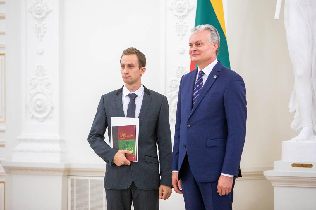 Konstitucijos egzamino nugalėtojų apdovanojimai