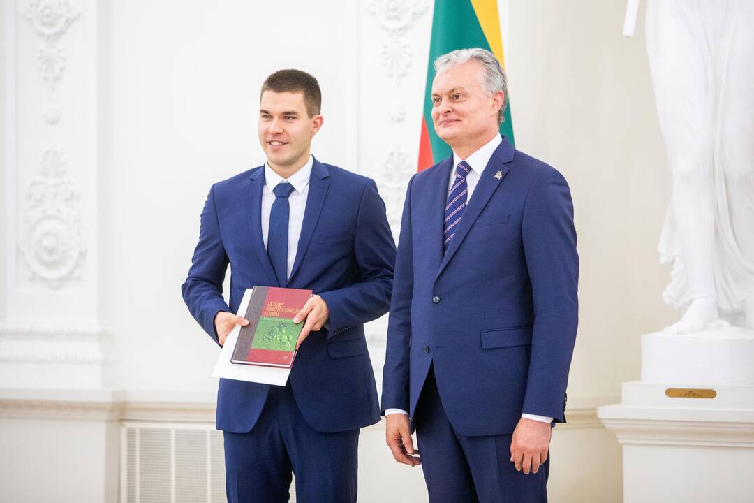 Konstitucijos egzamino nugalėtojų apdovanojimai