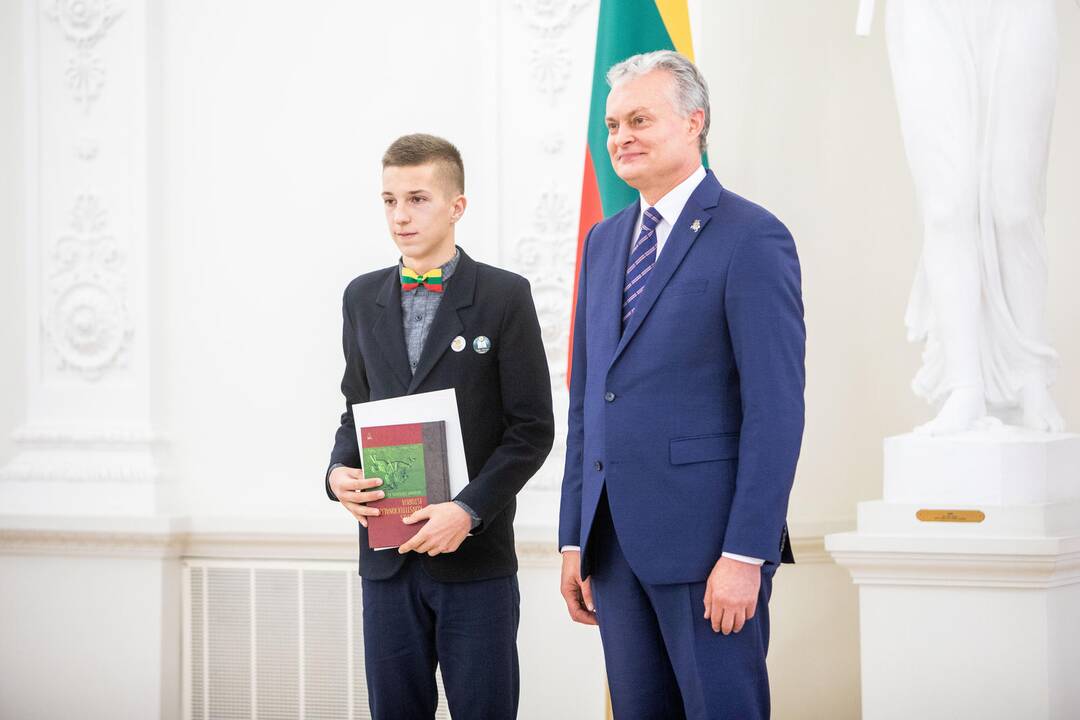 Konstitucijos egzamino nugalėtojų apdovanojimai