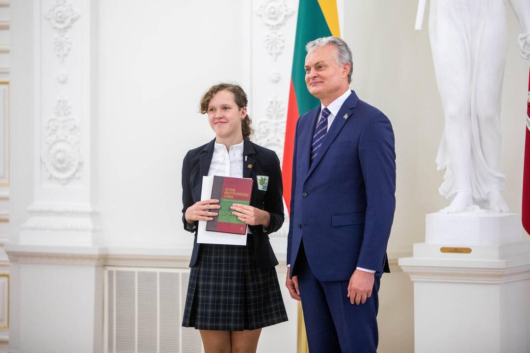 Konstitucijos egzamino nugalėtojų apdovanojimai