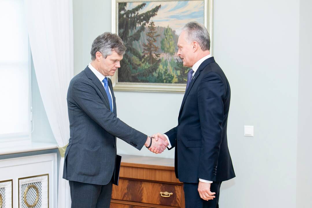 G. Nausėda teigia pasitikintis VSD vadovu D. Jauniškiu