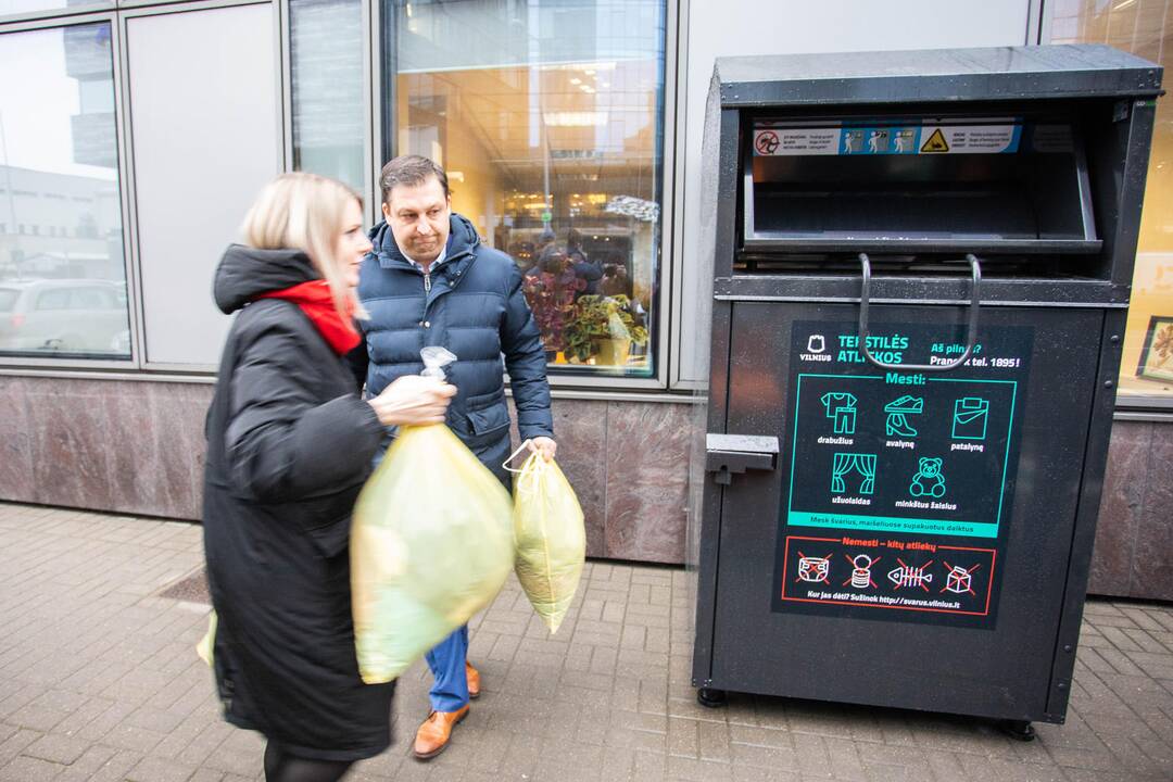 Vilniuje – nauji tekstilės atliekų konteineriai