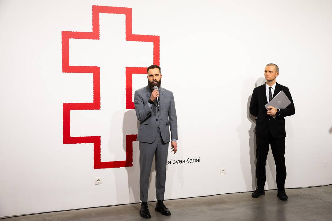 Pristatyta atkurta partizanų uniforma