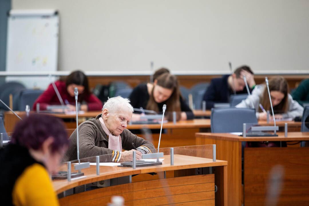 Vilniečiai rašė nacionalinį diktantą