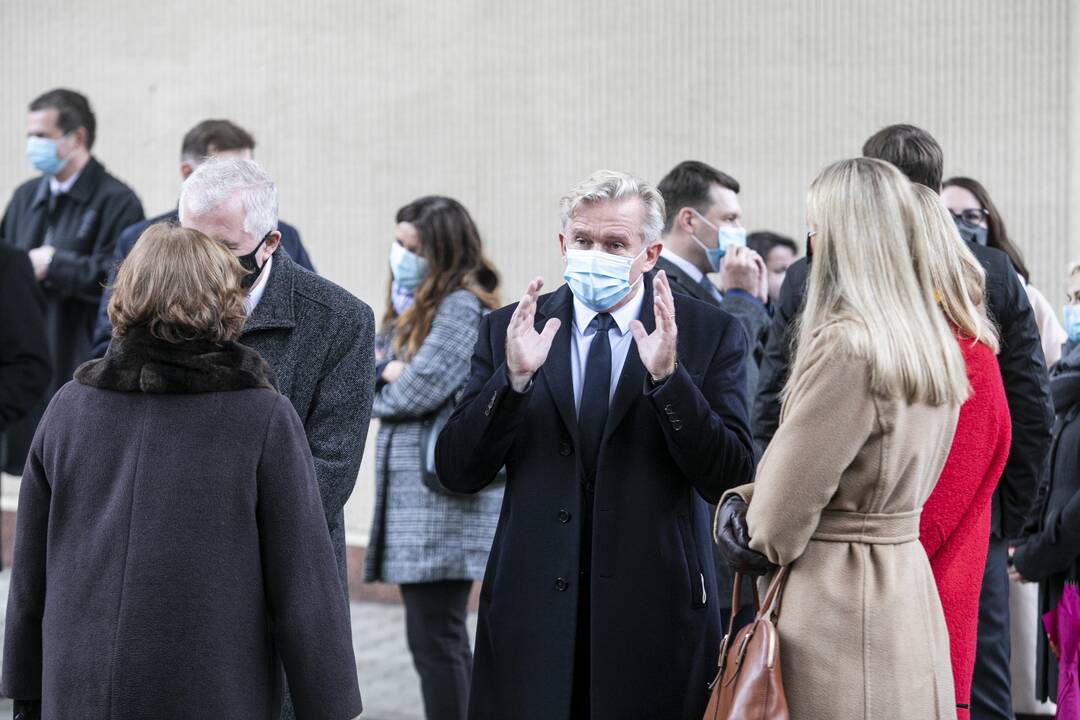 Parlamentarams įteikiami Seimo nario pažymėjimai