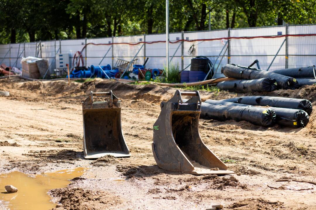 Tęsiasi Lazdynų baseino statybos