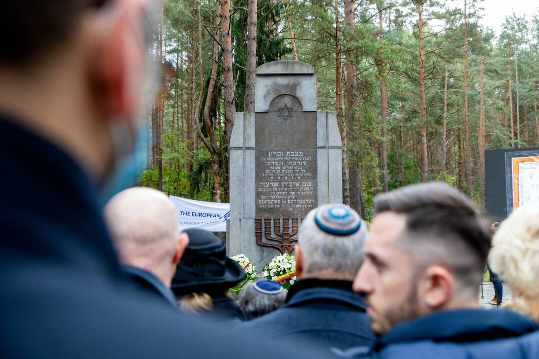 Premjerė: Antrojo pasaulinio karo aukos įpareigoja stabdyti žiaurią Rusijos agresiją