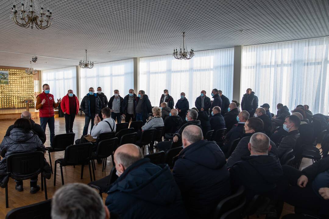 Vilniuje viešojo transporto darbuotojai ketina nakvoti prie direktoriaus durų
