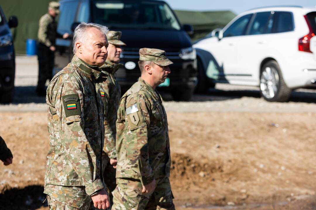 Prezidentas lankosi Pabradės poligone