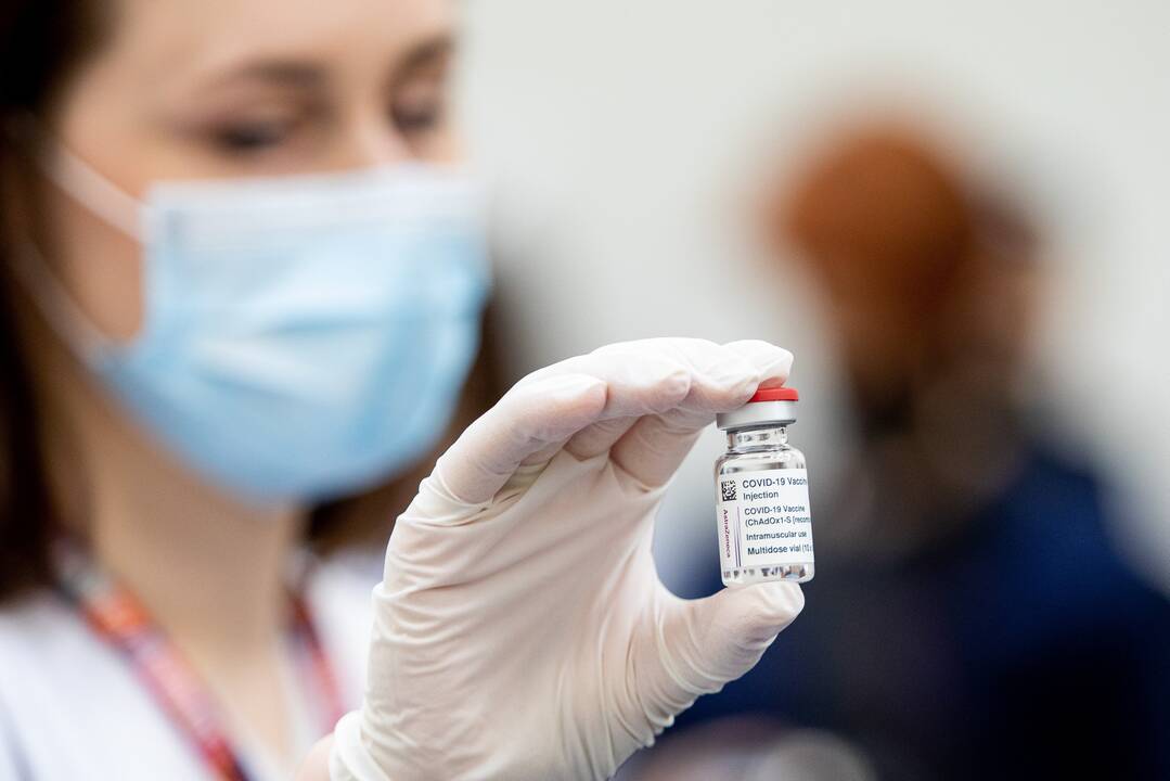 ES padavė į teismą „AstraZeneca“, siekdama priversti farmacijos bendrovę iki liepos pristatyti papildomas 90 mln. dozių vakcinos