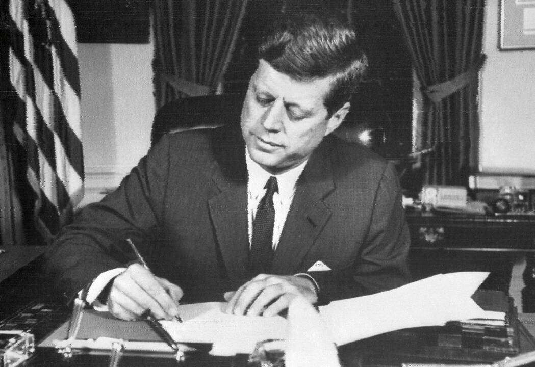 1960 m. JAV prezidentu išrinktas Johnas Kennedy (Džonas Kenedis)