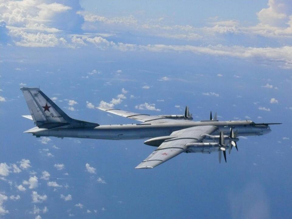 Diplomatas: Rusija svarstytų oro smūgių Irake galimybę, jei Bagdadas paprašytų