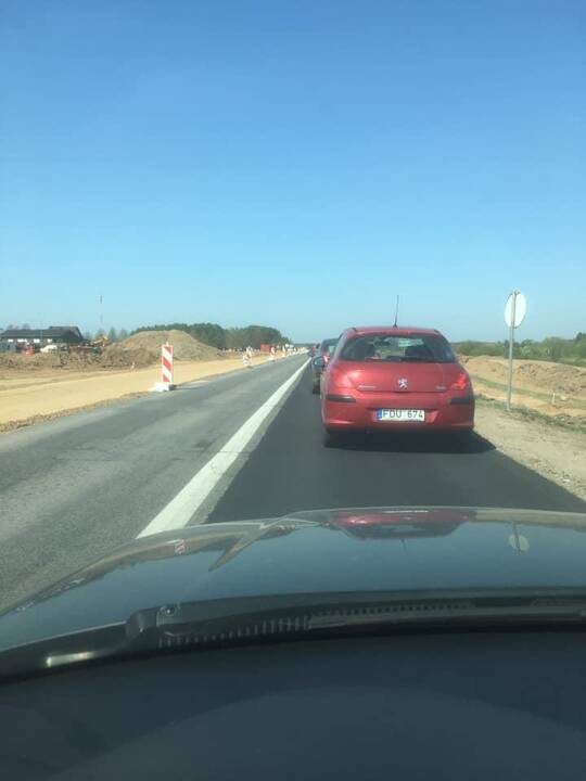 Avarija Molėtų plente sustabdė eismą: sužaloti trys žmonės