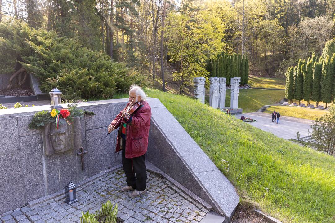 Vilniaus Antakalnio kapinės gegužės 9-ąją