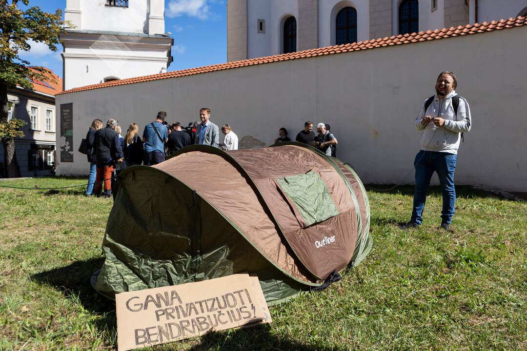 Studentų protestas dėl bendrabučių trūkumo