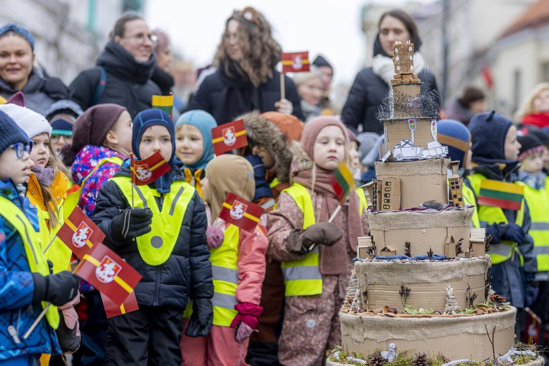 Vilniuje – iškilminga vėliavų pakėlimo ceremonija