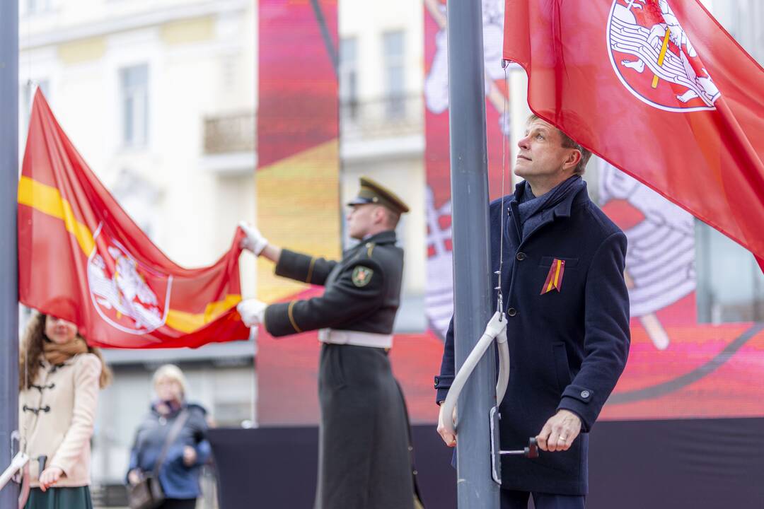 Vilniuje – iškilminga vėliavų pakėlimo ceremonija