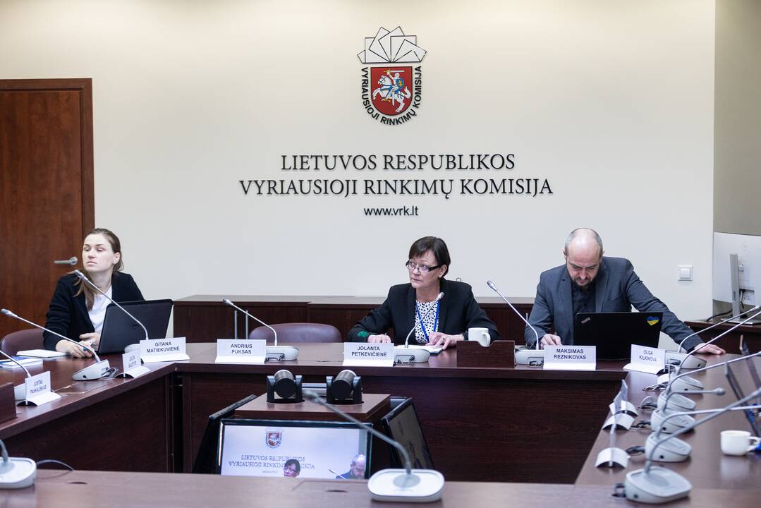 Grupė Seimo narių siūlo grąžinti tvarką, kai atsisakant mandato reikia dalyvauti gyvai