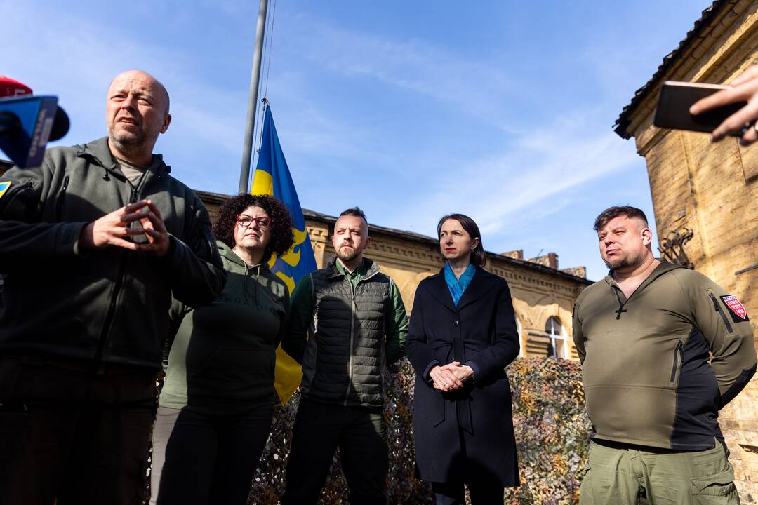 Į Ukrainą vykstančių medikų išlydėjimas