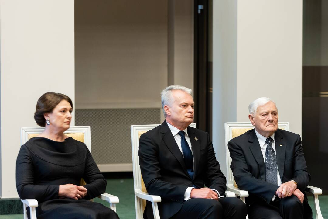 A. Adamkienės laidotuvės
